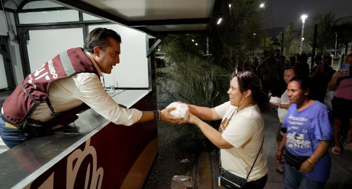 Manuel Guerra inaugura 'Tortillería Móvil' gratuita en García