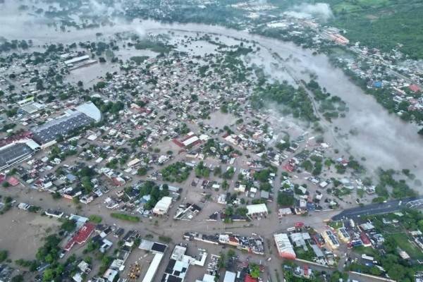 Plantean que senadores donen parte de sueldo a damnificados