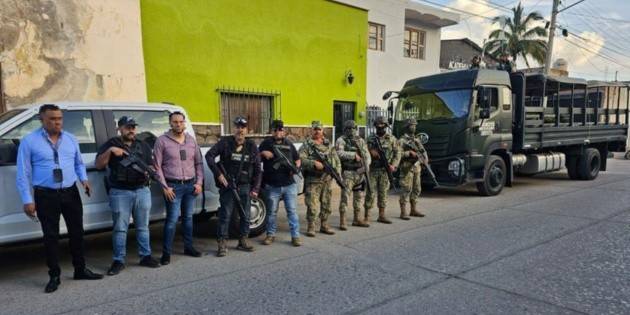 Aseguran vehículo y arma de fuego tras denuncia por despojo armado en Sayula