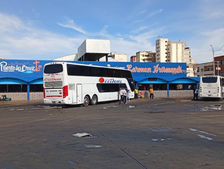 Autoridades estiman climatizar segunda sala de espera y realizar mejoras en áreas externas del terminal