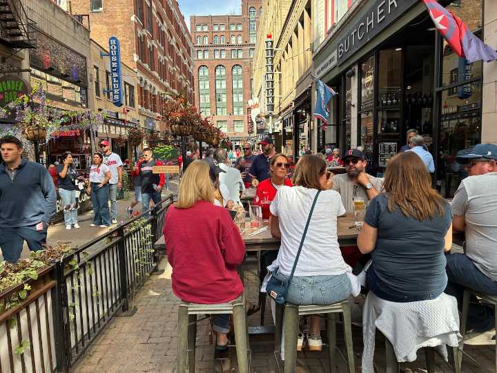 Happy Dog owner, Parma mayor, Doby hat tip, more: Guardians Game 3 sights, sounds (photos)