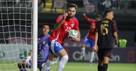 En el último minuto y con un autogol: la Roja consigue una agónica victoria sobre Perú en La Florida