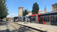 Acosa a dos chicas de madrugada en el centro de Zaragoza y le da cuatro besos a una de ellas sin su consentimiento