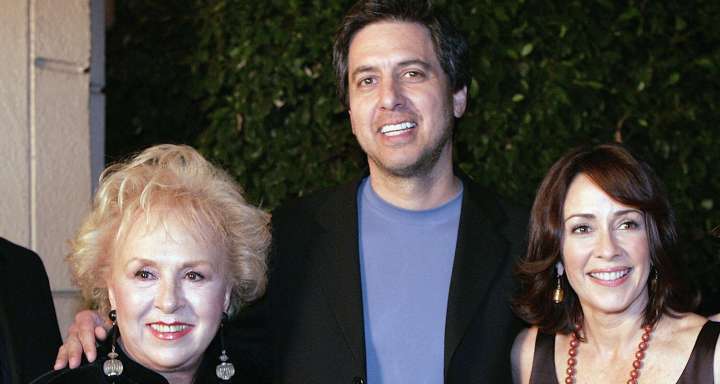 Wealthiest ‘Everybody Loves Raymond’ Stars Ranked by Net Worth (The Richest is Worth $200 Million!) | Brad Garrett, Doris Roberts, EG, Everybody Loves Raymond, Extended, Madylin Sweeten, Monica Horan,