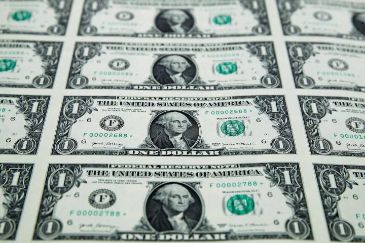 Minuto a minuto. A cuánto cotiza el dólar oficial y blue martes 28 de octubre
