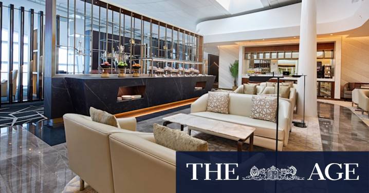 Saily Ultra, SimCorner, Simify and other eSIMs: How to avoid roaming fees, access airport lounges and skip check