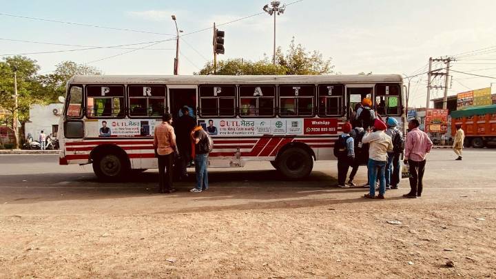 ‘Hate this city’: Delhi woman harassed by two men on bus breaks down on Reddit