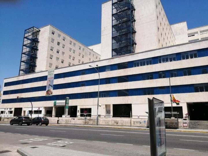 CCOO denuncia una situación “insostenible” por la falta de personal en el Hospital Puerta del Mar
