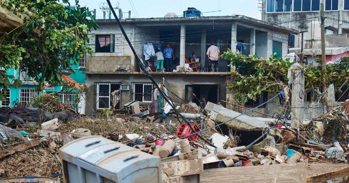 IMSS: Se han aplicado más de 20 mil vacunas y asegurado 270 mil medicamentos por inundaciones