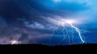 Con precipitaciones aisladas: Estas son las comunas de la Región Metropolitana que tendrían tormentas eléctricas este viernes