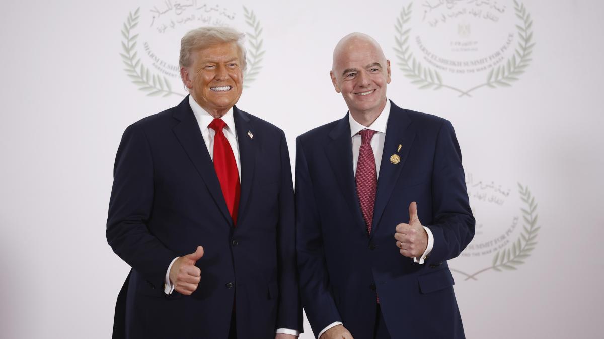 ¿Qué pintaba Infantino en la cumbre de paz de Gaza?