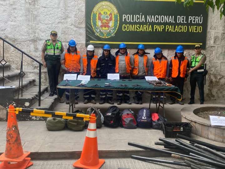 Arequipa: PNP detiene a siete sujetos por robo de cableado telefónico valorizados en S/25,000