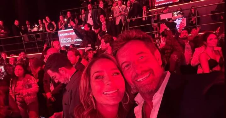 Shakira une a Gabriel Soto y Geraldine Bazán