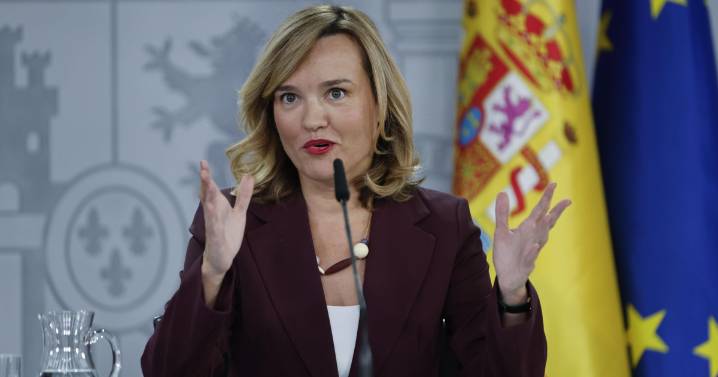 Pilar Alegría niega haber cobrado en efectivo cuando era portavoz del PSOE y luego matiza