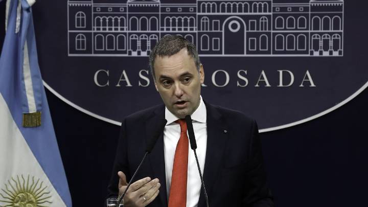 Manuel Adorni: "yo no soy el vocero de Espert" El vocero presidencial aseguró que el diputado “está obligado” a aclarar aspectos tras la defensa en redes sociales. También anunciò una inversión de 30.