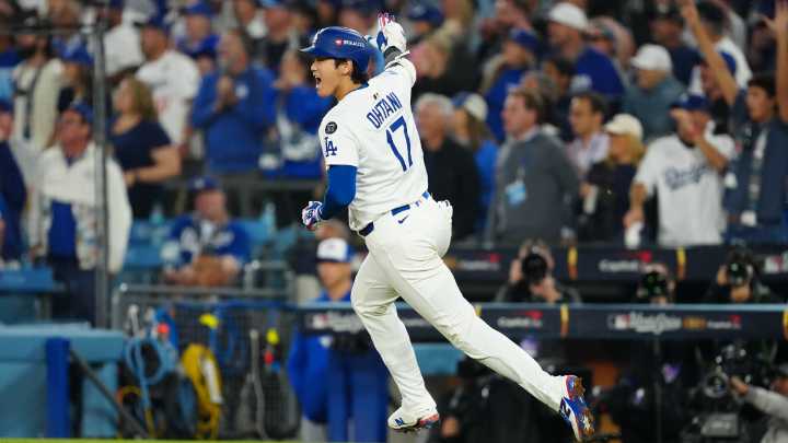 Dodgers' Shohei Ohtani sets World Series record in walk