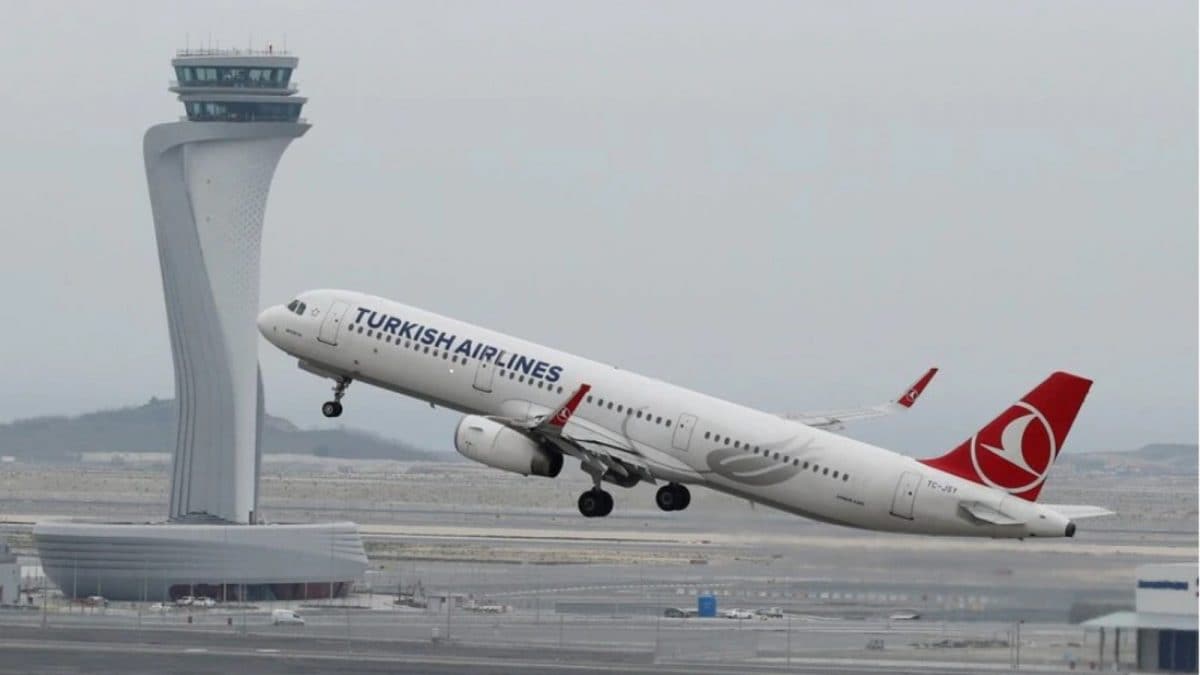 Nashville Airport Air Traffic Control Tower Goes Dark As US Govt Shutdown Continues