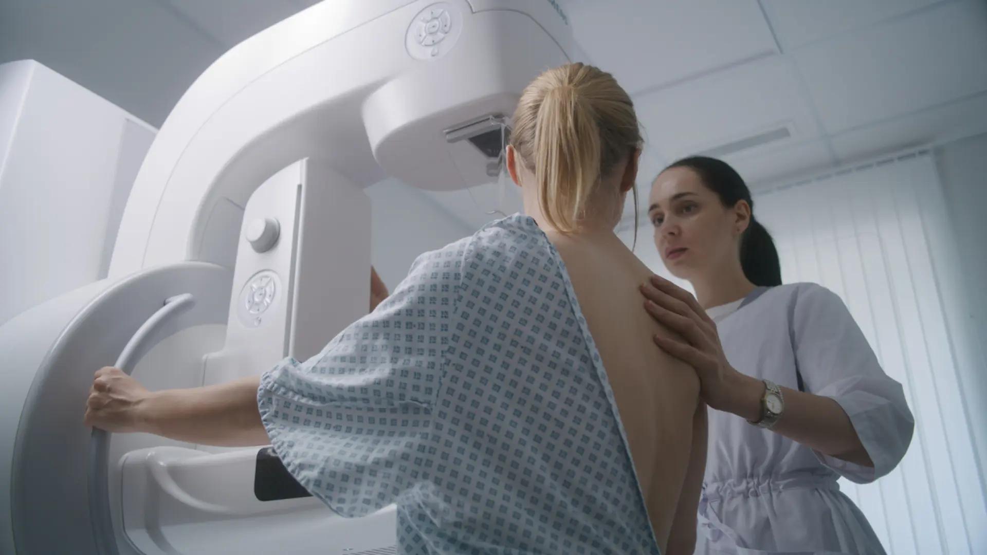 El Defensor del Pueblo andaluz investigará de oficio los fallos en el cribado del cáncer de mama