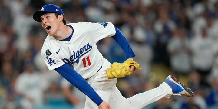 Roki Sasaki closes out Reds as Dodgers win NLDS