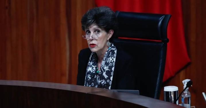 Janine Otálora anuncia su salida anticipada del Tribunal Electoral