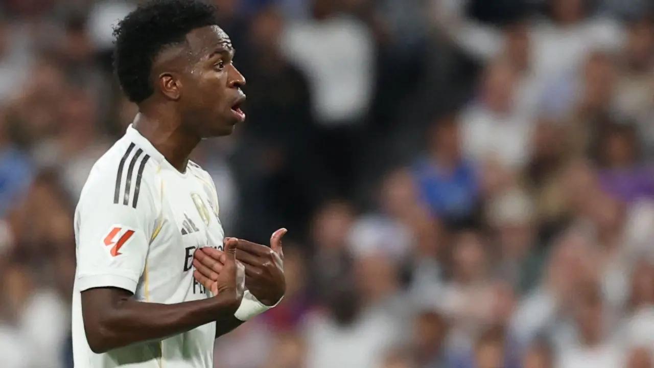 A Vinícius le tocó agachar la cabeza en Real Madrid; todo por rabia en partido contra Barcelona