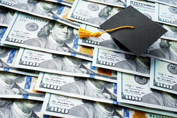 Trump vendería algunos préstamos estudiantiles: qué pasaría con el tuyo