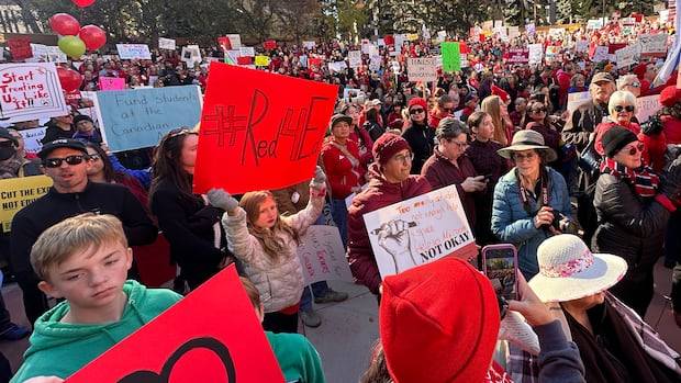 Striking Alberta teachers refuse to engage in talks that exclude pupil