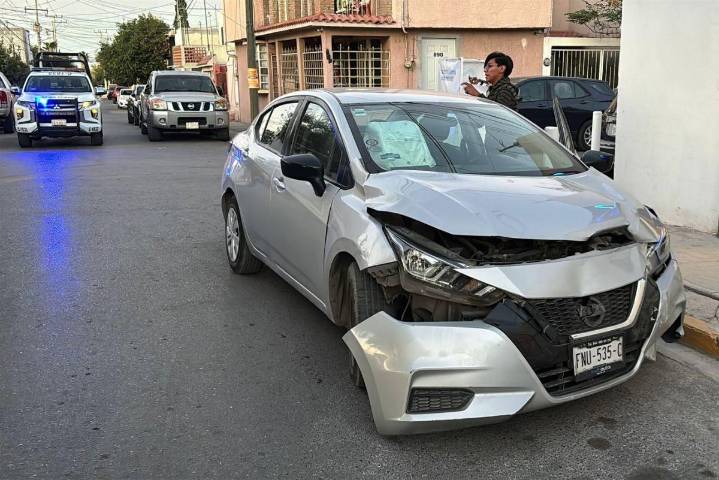 Ignora señalamiento de alto y provoca choque al norte de Saltillo