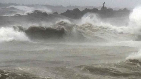 Cyclone Montha intensifies, Odisha on high alert with heavy rainfall and strong winds