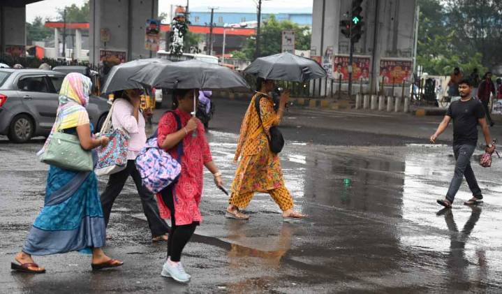 Cyclone Montha brings heavy rains, disrupts normal life in Hyderabad’s Old City