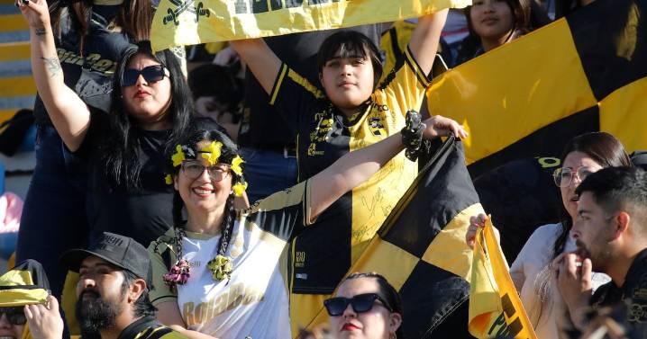 A la caza del récord del Ballet Azul: Coquimbo obtiene aforo completo para duelo con La Calera en que puede ser campeón