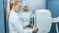 Mamografía: todo lo que hay que saber de una prueba que salva muchas vidas ¿es dolorosa?