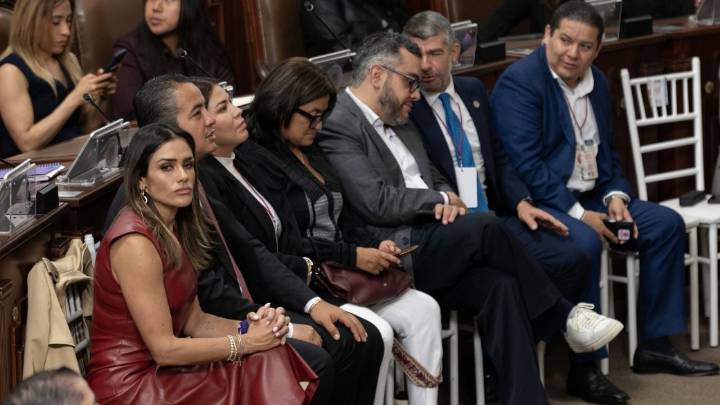 Alessandra Rojo de la Vega denuncia agresión antes de entrar al informe de Brugada (Video)