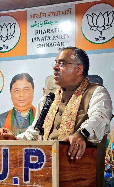 Chugh pays rich tributes to Pt. Premnath Dogra; vows to uphold his unifying ideology