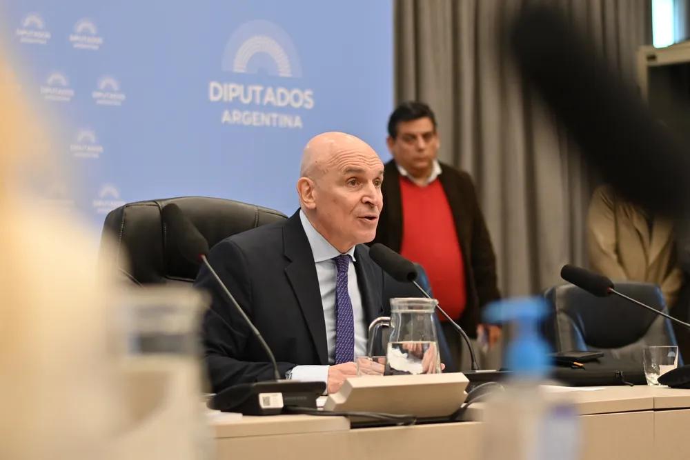 José Luis Espert admitió que recibió pagos de Fred Machado pero no baja su candidatura