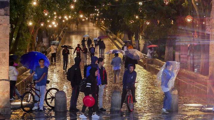 Se forma la tormenta tropical “Raymond”; se esperan lluvias torrenciales en Michoacán