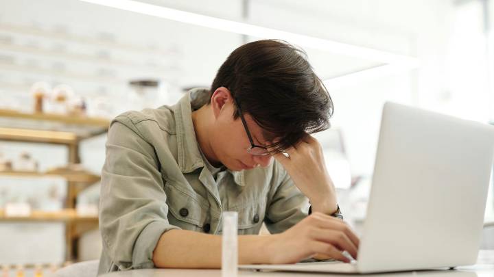 Un autónomo de 21 años expone cómo es su jornada laboral de casi 24 horas seguidas: "Trabajo día y noche"