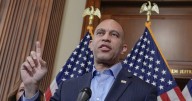 Jeffries’ Illinois redistricting push meets cool reception in Springfield