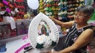 Xantolo 2025: Incrementa venta de coronas de papel y listones previo a festividades