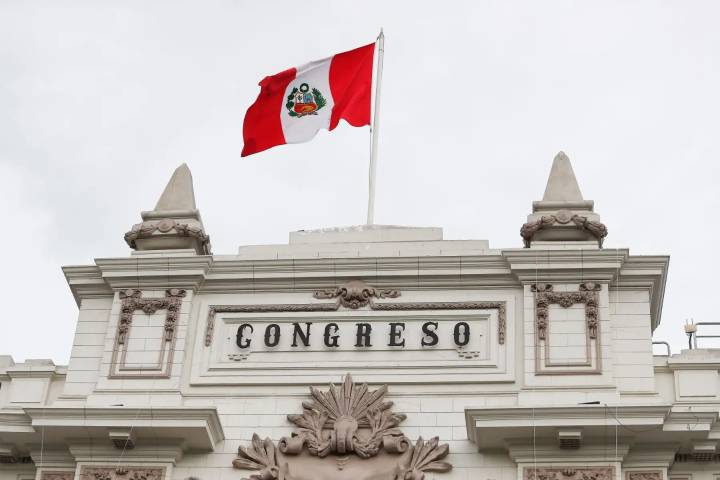 Estudiantes de 12 universidades participarán en el Programa Parlamento Universitario 2025