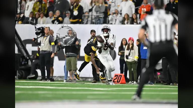 Flacco revive a Bengals en duelo de leyendas ante Rodgers