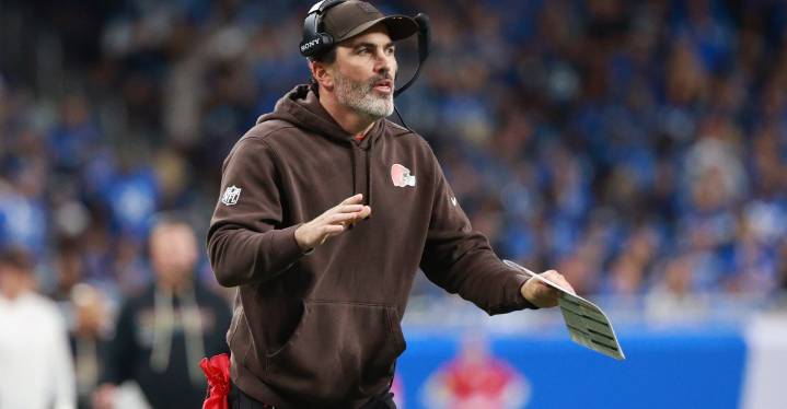 Cleveland Browns fans say Kevin Stefanski is coaching for his job against the Dolphins: win or get fired