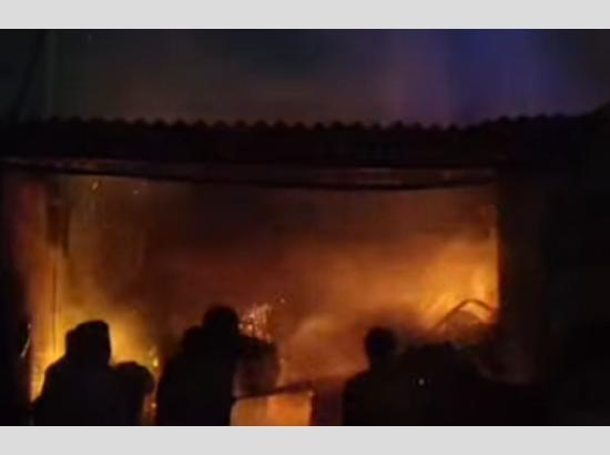 Diwali tragedy averted, massive fire guts sack manufacturing factory [ FULL VIEW ]