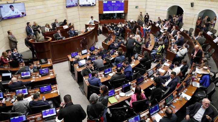 Cámara de Representantes de Colombia insta a Petro a declarar al Cartel de los Soles como organización criminal