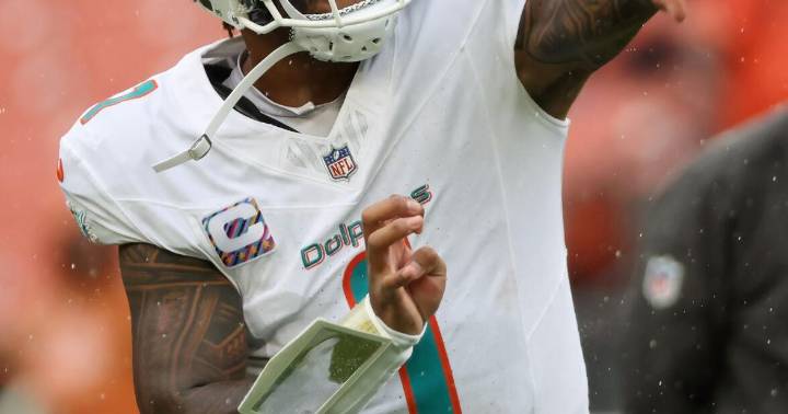 With Jackson back, Ravens, Dolphins continue wild series Thursday