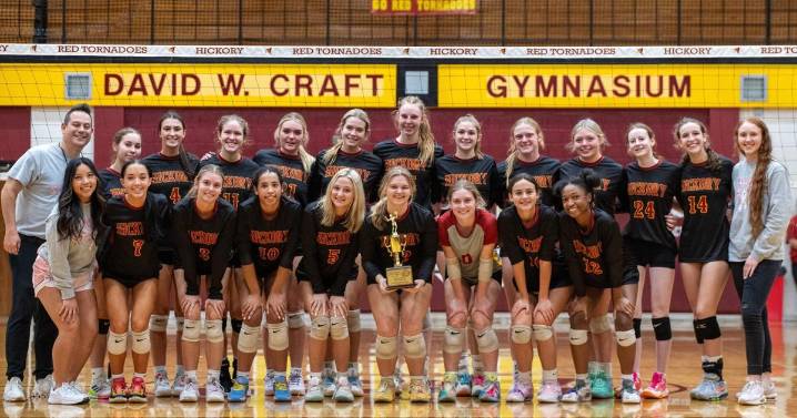 Live updates tonight: 5A West Region volleyball championship between Hickory and Carson