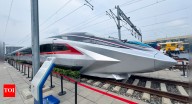 Blink and it's gone: China unveils world's fastest train; CR450 hits 453 km/h