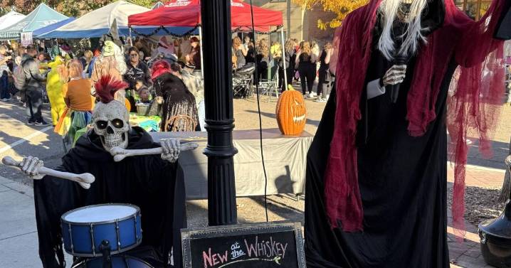 Downtown Nampa’s Trick-or-Treat a howling success