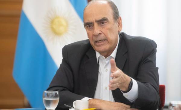 Francos: “No creo que parte del acuerdo con Estados Unidos sea excluir a China”