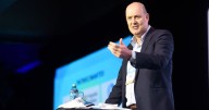 El Gobierno de Javier Milei afirma que eliminó 1.300 normas «que entorpecían el progreso»: el sello de Sturzenegger